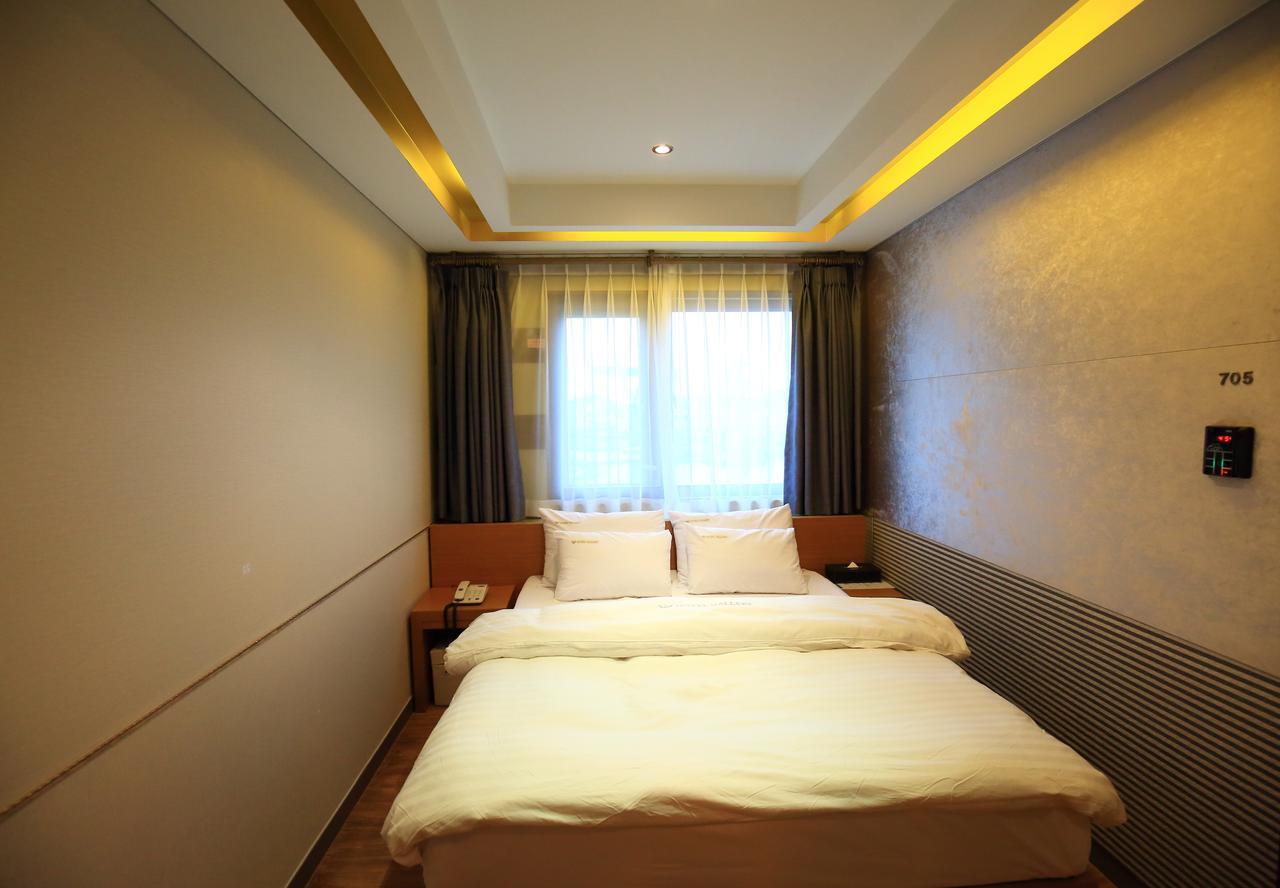 Gallery Tourist Hotel Tongyeong Exterior photo