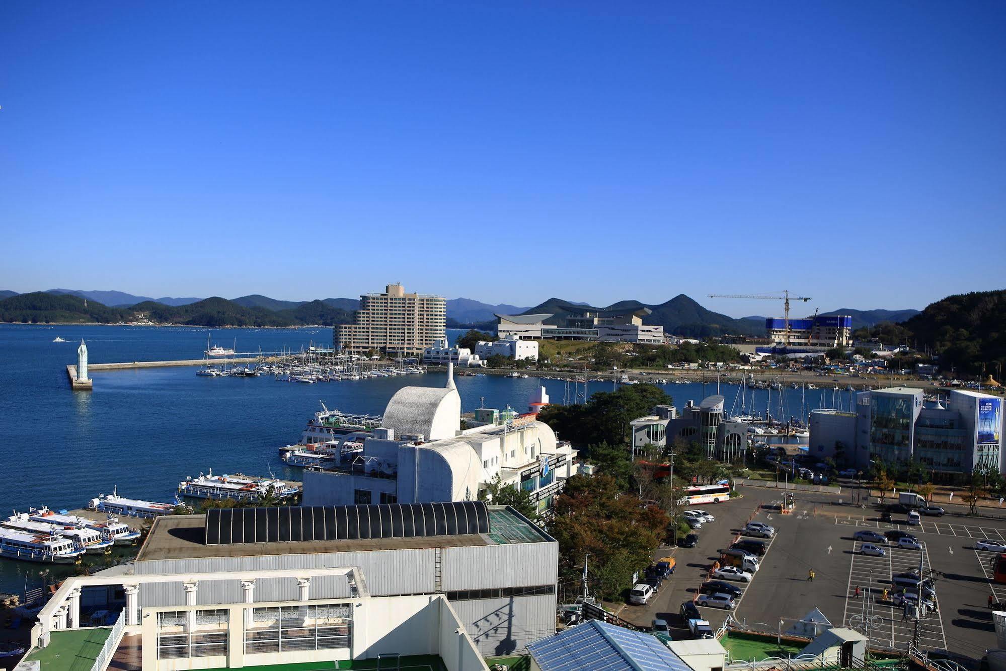 Gallery Tourist Hotel Tongyeong Exterior photo